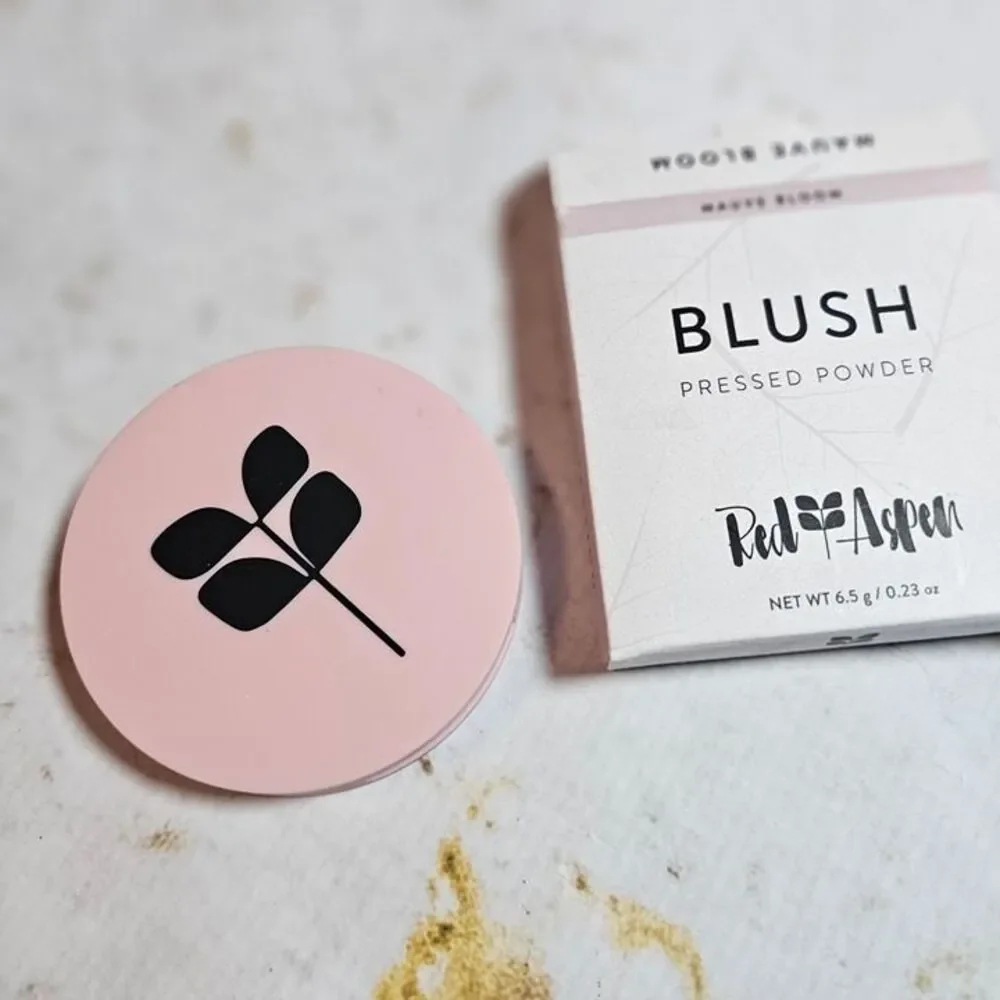 NEW Red Aspen Blush Mauve Bloom Lightweight Creamy Powder Long Lasting